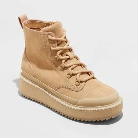 Universal Thread  Women's Kayson Winter Beige Boots - Picture 1 of 3